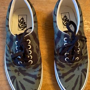 Vans Tye dye black and green. Never worn!